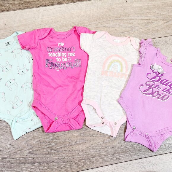 Girls 0-3 Month Short Sleeve Onesie Lot - Picture 1 of 1